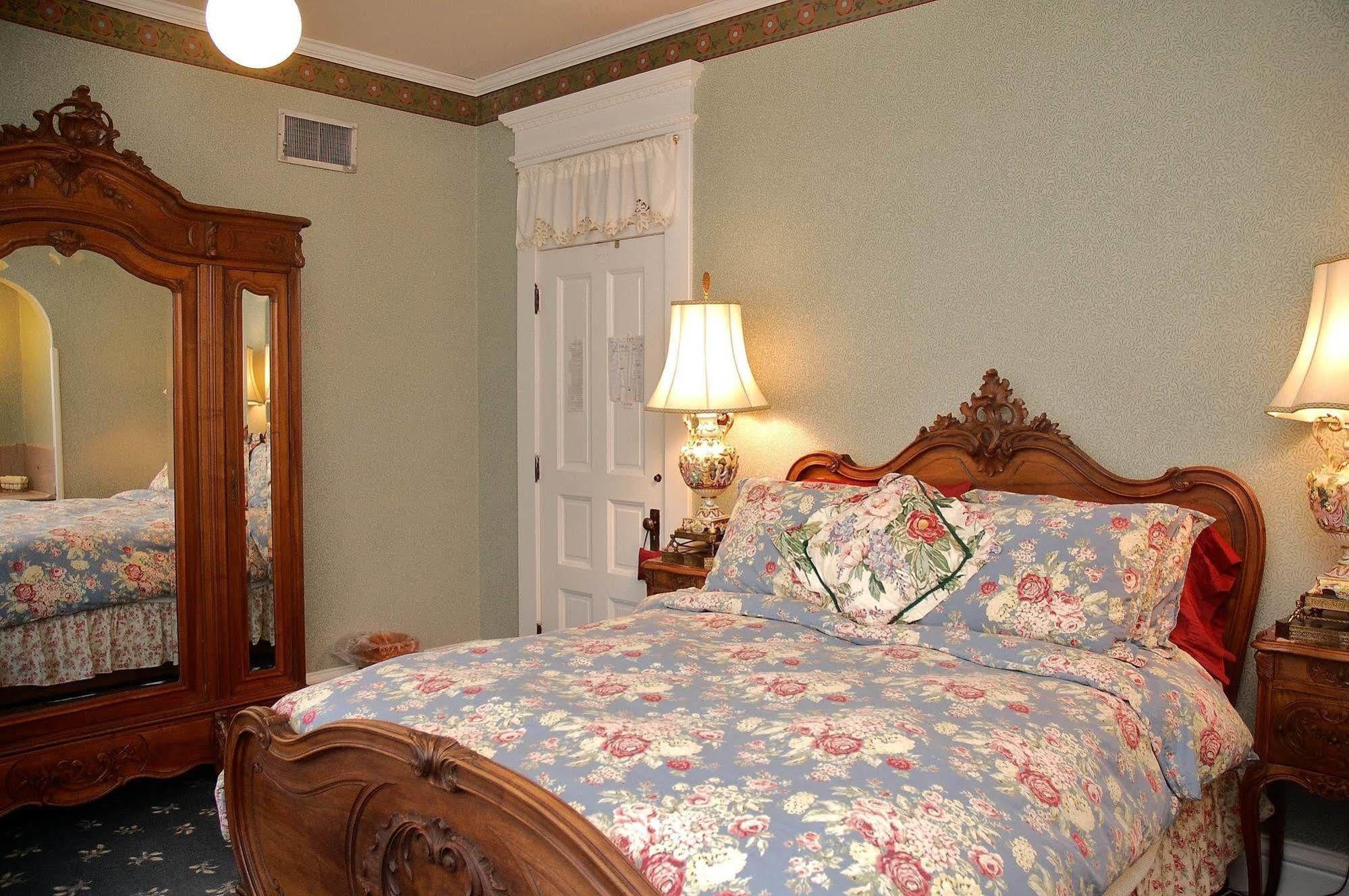 The Grand Anne Bed And Breakfast Keokuk Εξωτερικό φωτογραφία
