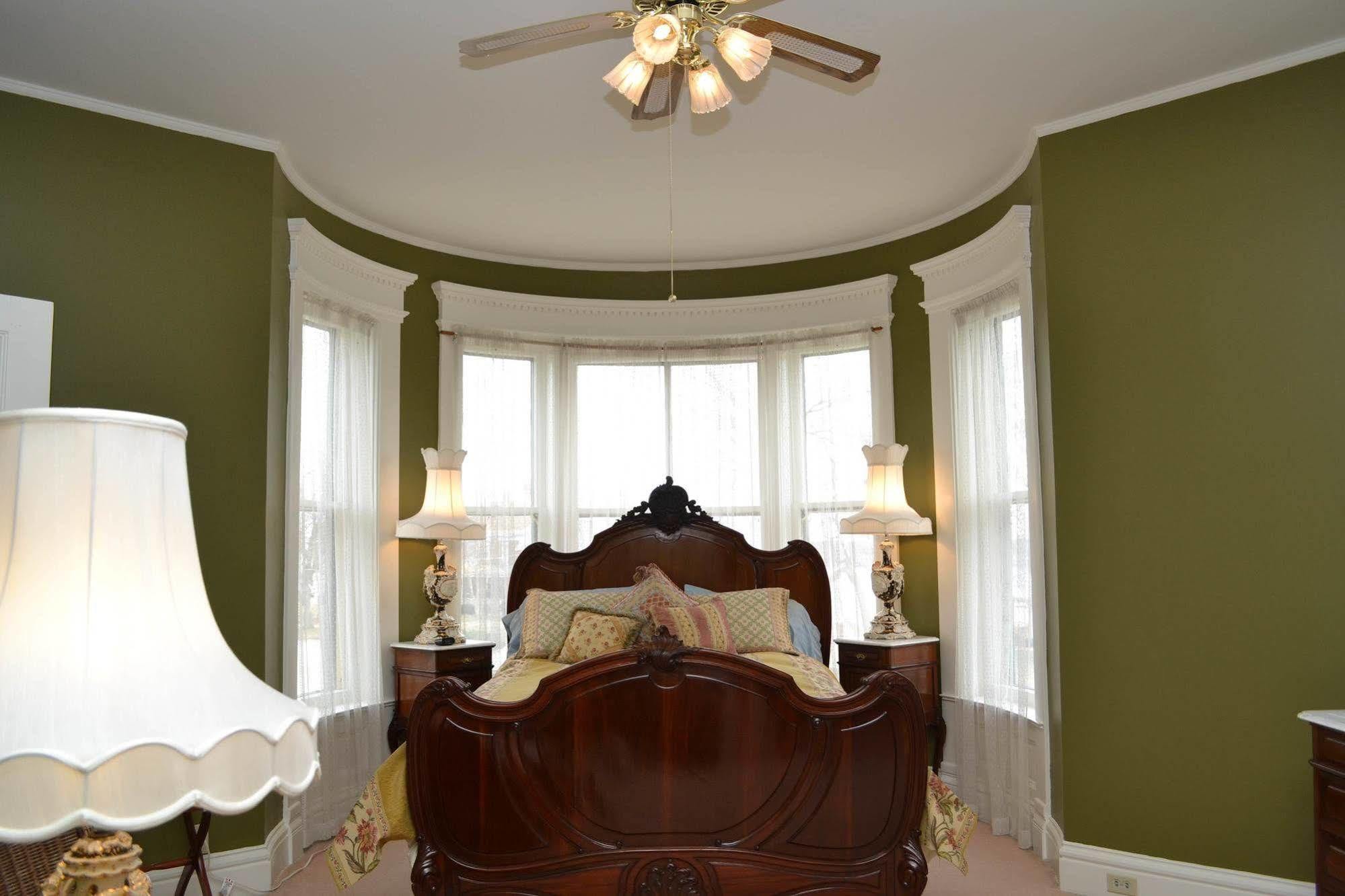 The Grand Anne Bed And Breakfast Keokuk Εξωτερικό φωτογραφία